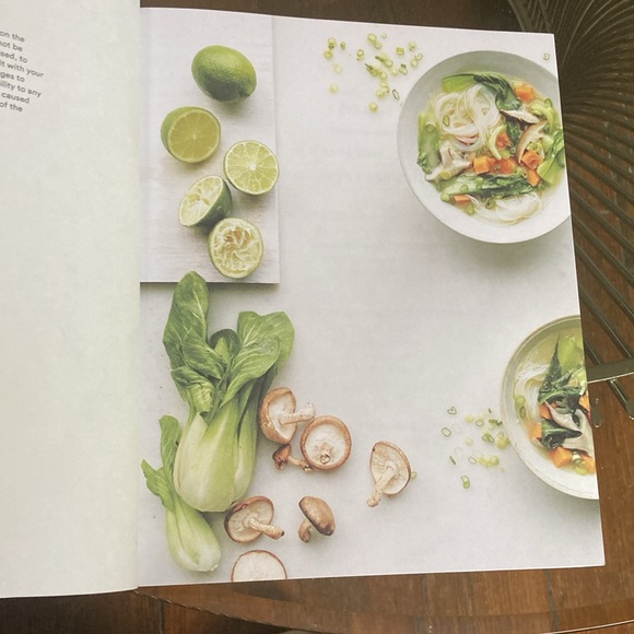 Clean Slate Cookbook - Reset Your Health, Detox Your Body, & Feel Your Best - Picture 8 of 10